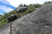 Subida na pedra do Forno em Gonçalves MG. oteiro realizado pela Mantiqueira Ecoturismo, agência de turismo que realiza passeios, trilhas e caminhadas em Gonçalves Mg na Serra da Mantiqueira